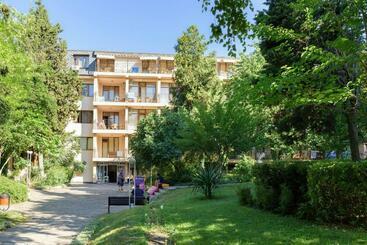 Oasis Park Hotel   New Managment