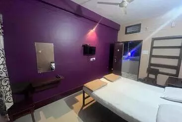Hotel Sns Lodge