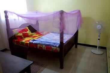 Bed & Breakfast Frankfurt Cottages