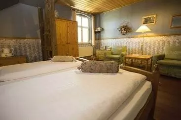 هتل Kolonieschänke