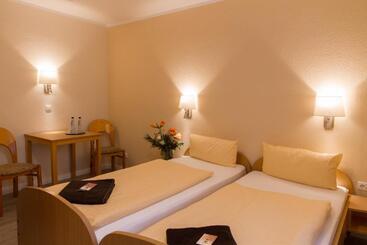 فندق Krelinger Freizeit Und Tagungszentrum