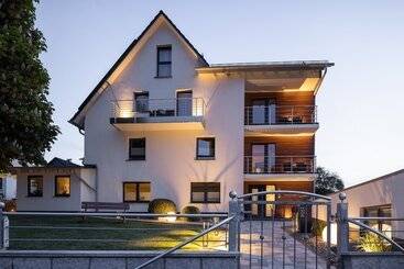 בית מלון כפרי Pension Klein