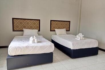 פנסיון Meesouk Guesthouse