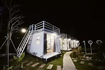 Kapselihotelli 3199 Cafe  Latya