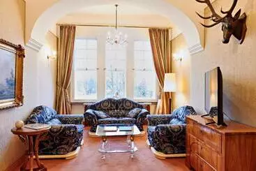 Hotelli Bernsteinschloss