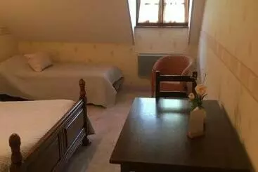 Nocleg ze śniadaniem Chambres D’hôtes « Les Sorbiers »