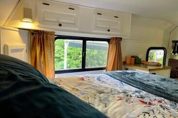 Hotell So Damn Lucky Glamping