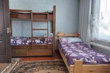 پانسیون Rahat Guesthouse