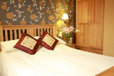 Hotel Brentwood Guest House