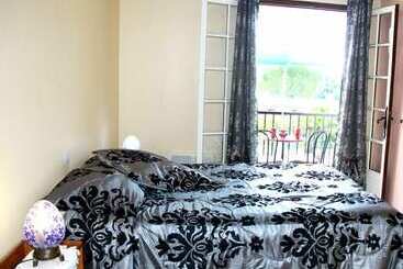 ホテル De La Poste