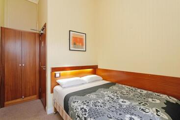 Hotelli London Visitors