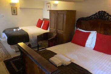 ホテル The Old Court