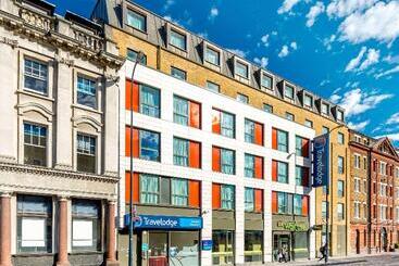 בית מלון כפרי Travelodge London Vauxhall