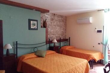 בית מלון כפרי Domus Lilio