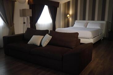 בית מלון כפרי Virginia Resort & Spa   Adults Only