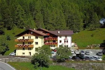 Hotel Cornelia
