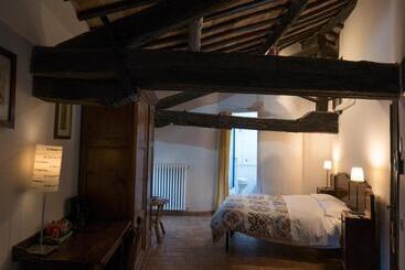 Szálloda La Soffitta E La Torre