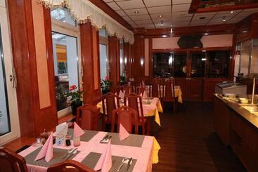 هتل Neo Cologne Bonn Airport