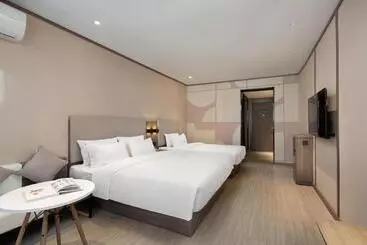 Hanting Hotel Changsha Railway Station Metro Station