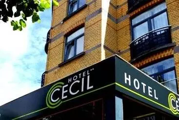 هتل Cecil