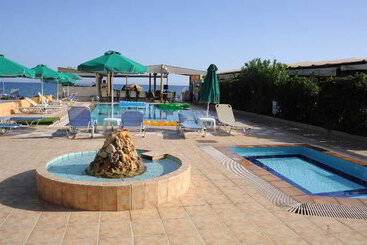 Esperides Beach Hotel Apartments