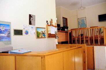 Esperides Beach Hotel Apartments