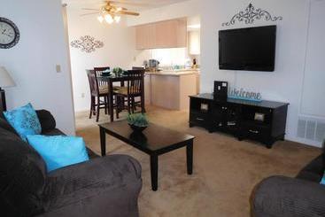 관광객 아파트 Whispering Meadows Apartments