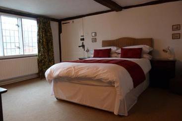 Bed and Breakfast Tudor Cottage