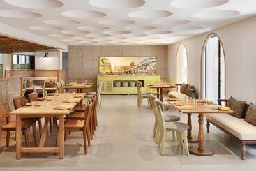 Отель Fairfield By Marriott Goa Anjuna