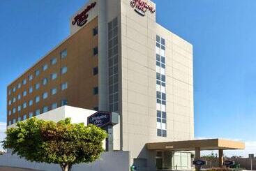 هتل Hampton Inn By Hilton Irapuato