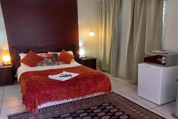 פנסיון Bains House