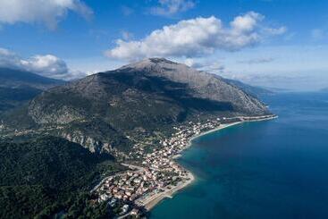 Anemos Studios & Apartments