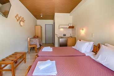 Anemos Studios & Apartments