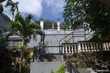 Chateau Beatrice Bed & Breakfast