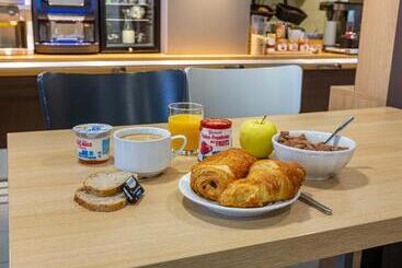 B&b Hotel Chartres Le Forum