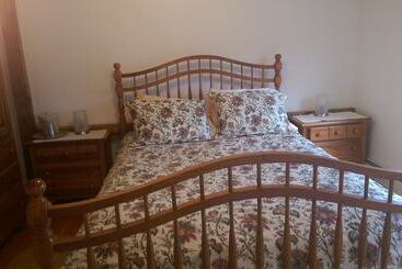 Locust Tree Bed And Breakfast Llc
