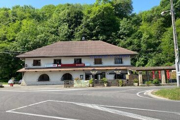 פונדק 1 Rte De Contrevoz