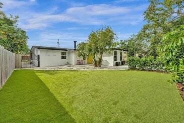 Пансион Casa Sueno 3br Home With Saltwater Pool