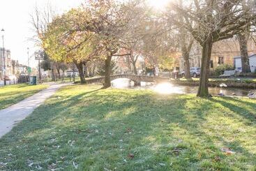 إقامة 1 Bears Court Little Rissington