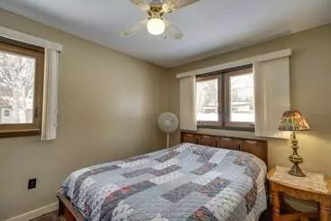 Mökkimajoitus Breezy Point House W/ Dock On Pelican Lake!