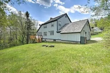 Mökkimajoitus Chic Dover Home W/ Hot Tub: 1 Mi To Golf!