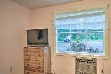 コテージ Cozy Klamath Falls Home Near Fishing & Parks!