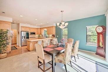 茅舍 Deck & Views: Lush A Frame Cabin In Pioneer!