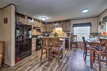 Vakantiehuisje Boating Mecca: Near Dale Hollow Lake & Golf!