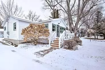コテージ Green Lake Vacation Home W/ Screened Porch!