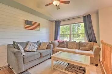 Mökkimajoitus Pet Friendly Mechanicsville Retreat W/ Deck!