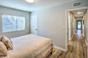 بيت ريفى Sunny Orange County Abode W/ Fire Pit & Backyard!