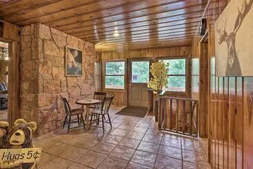 コテージ Cozy Mountain Retreat At The Base Of Pikes Peak!
