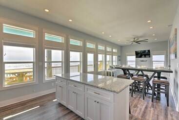 بيت ريفى Crystal Tides   Stunning Home W/oceanfront Views