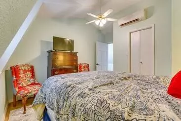 Mökkimajoitus Lakefront Arkansas Abode   Deck, Grill & Fire Pit